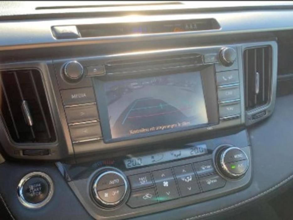 TOYOTA RAV4 2015