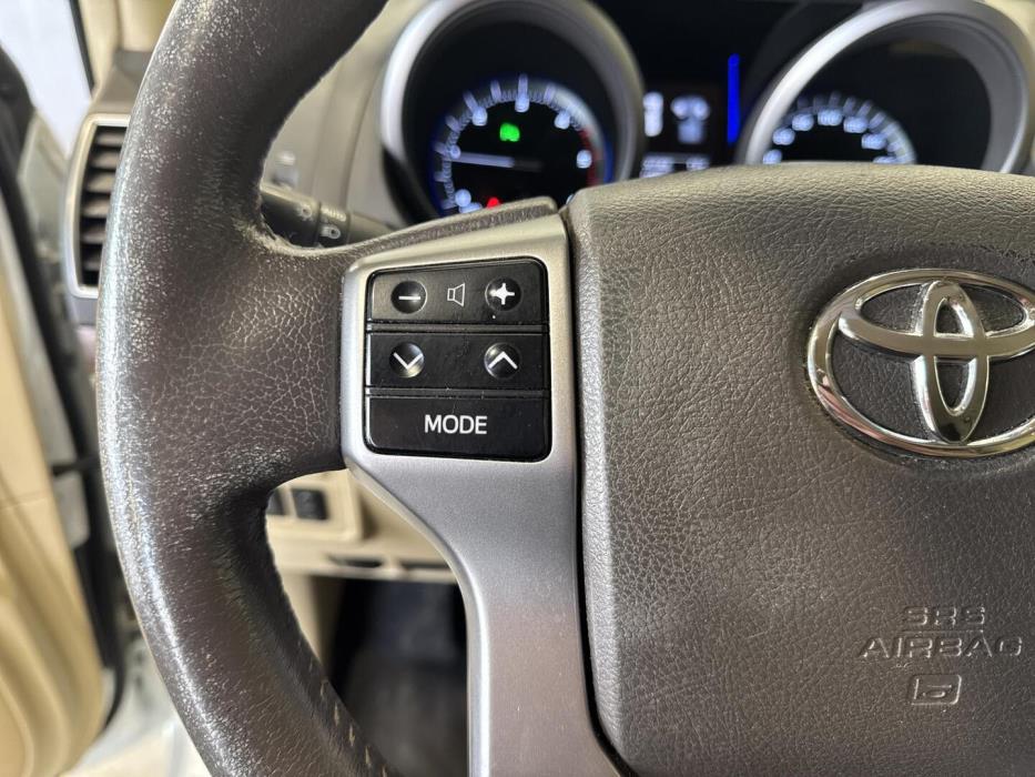 TOYOTA Land Cruiser 2016