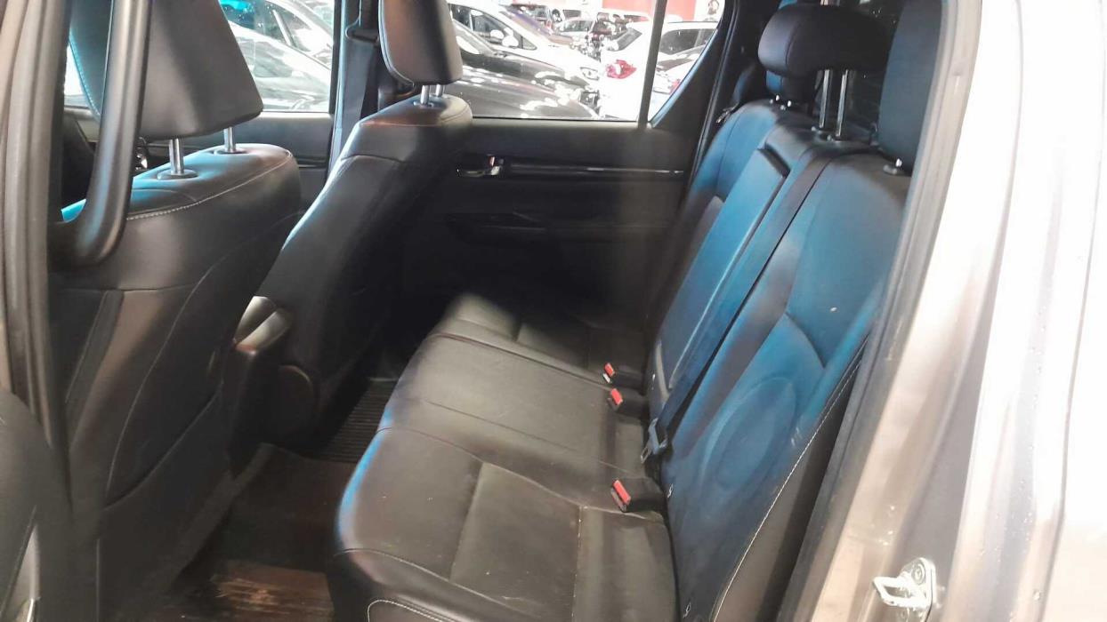 TOYOTA HILUX 2020