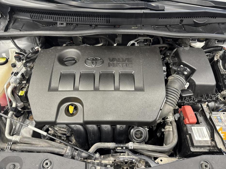 TOYOTA AVENSIS 2018