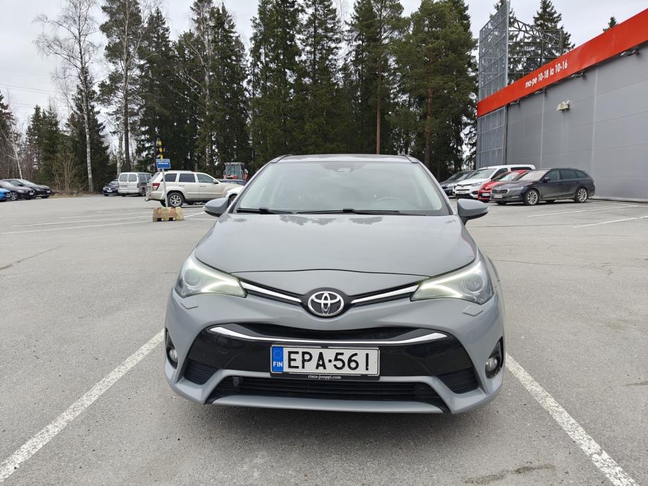 TOYOTA AVENSIS 2018