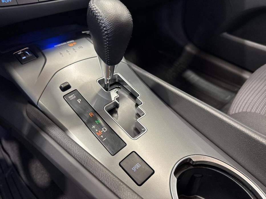 TOYOTA AVENSIS 2018