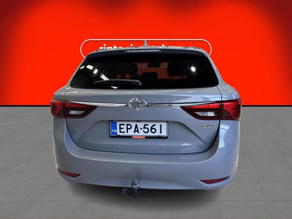TOYOTA AVENSIS 2018