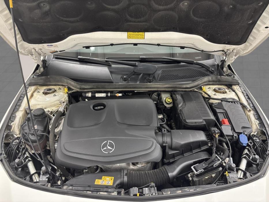 MERCEDES-BENZ CLA 2018