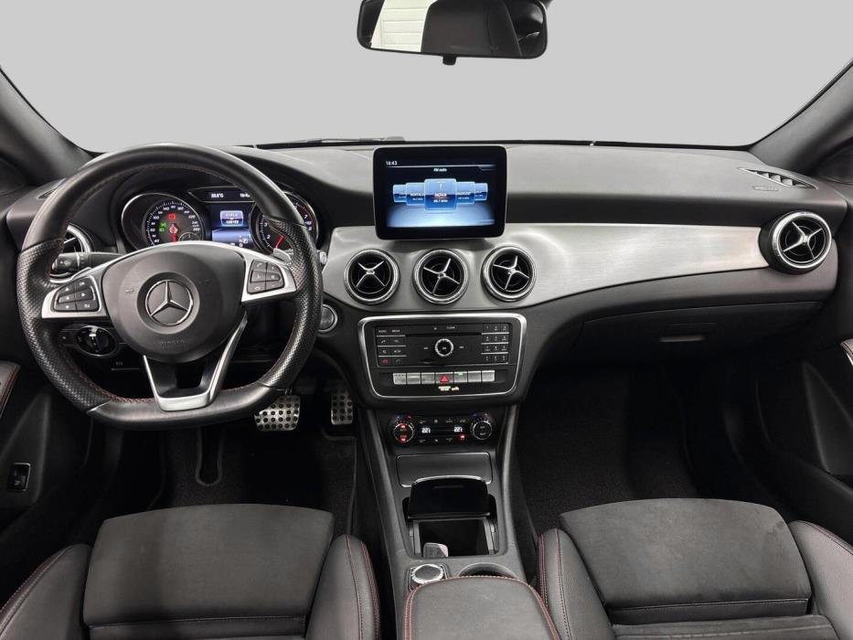 MERCEDES-BENZ CLA 2018