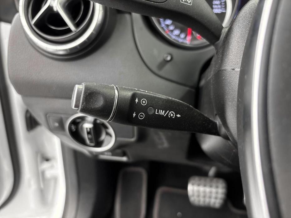 MERCEDES-BENZ CLA 2018