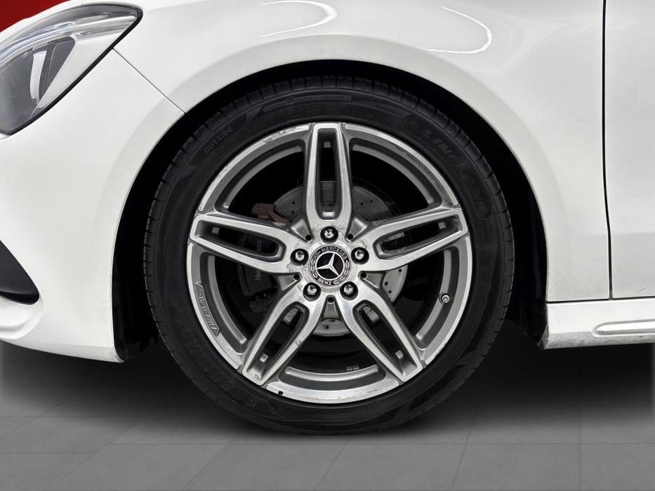 MERCEDES-BENZ CLA 2018