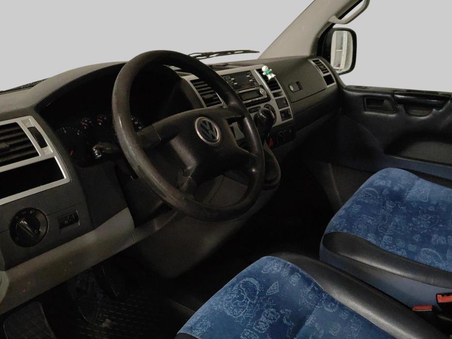 VOLKSWAGEN Transporter 2005