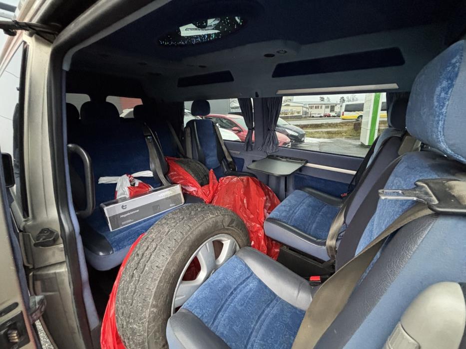 VOLKSWAGEN Transporter 2005