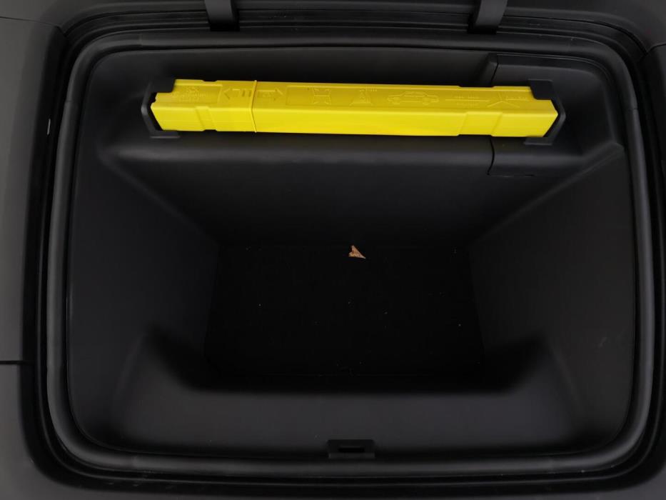 POLESTAR 4 2025