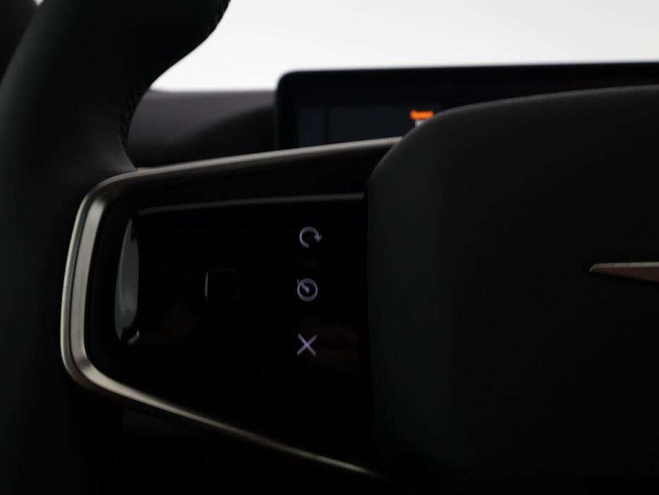 POLESTAR 4 2025