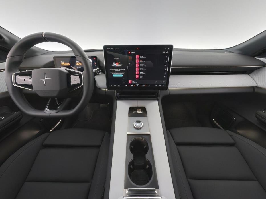 POLESTAR 4 2025
