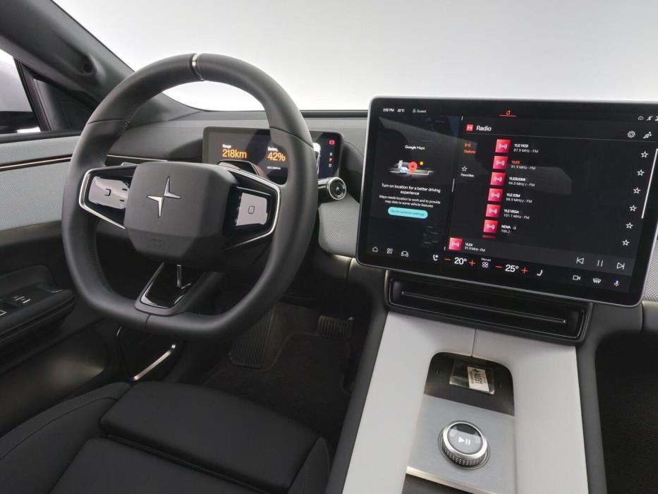 POLESTAR 4 2025