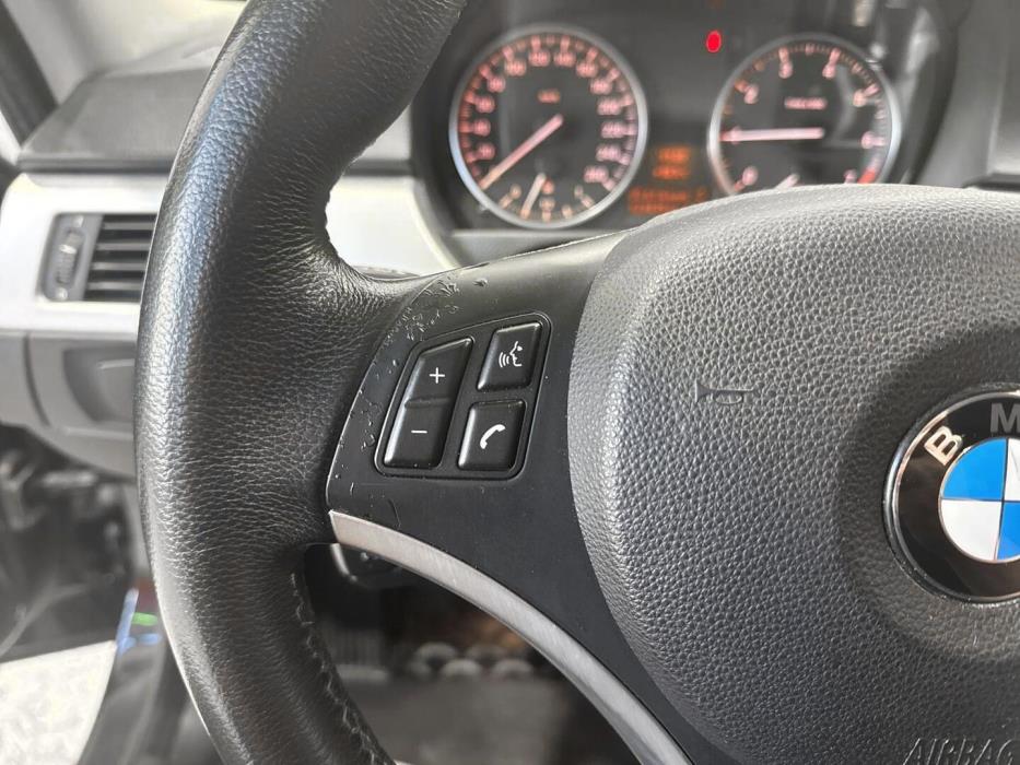 BMW 318 2010