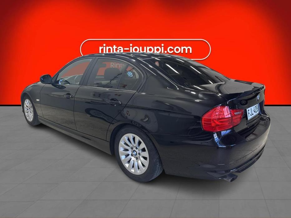 BMW 318 2010