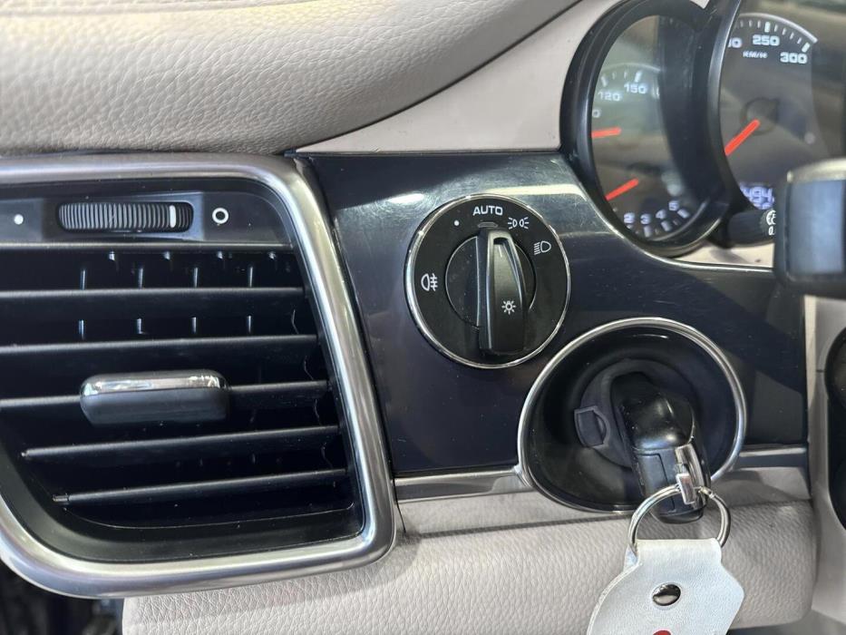 PORSCHE PANAMERA 4 2012