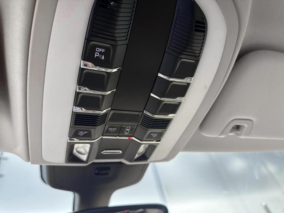 PORSCHE PANAMERA 4 2012