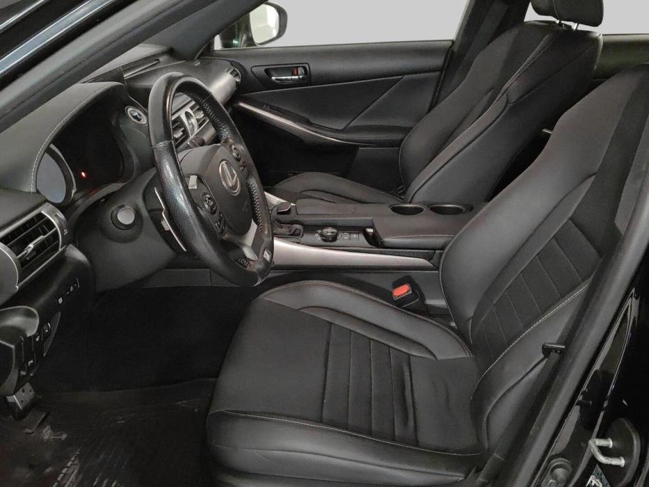 LEXUS IS 2013
