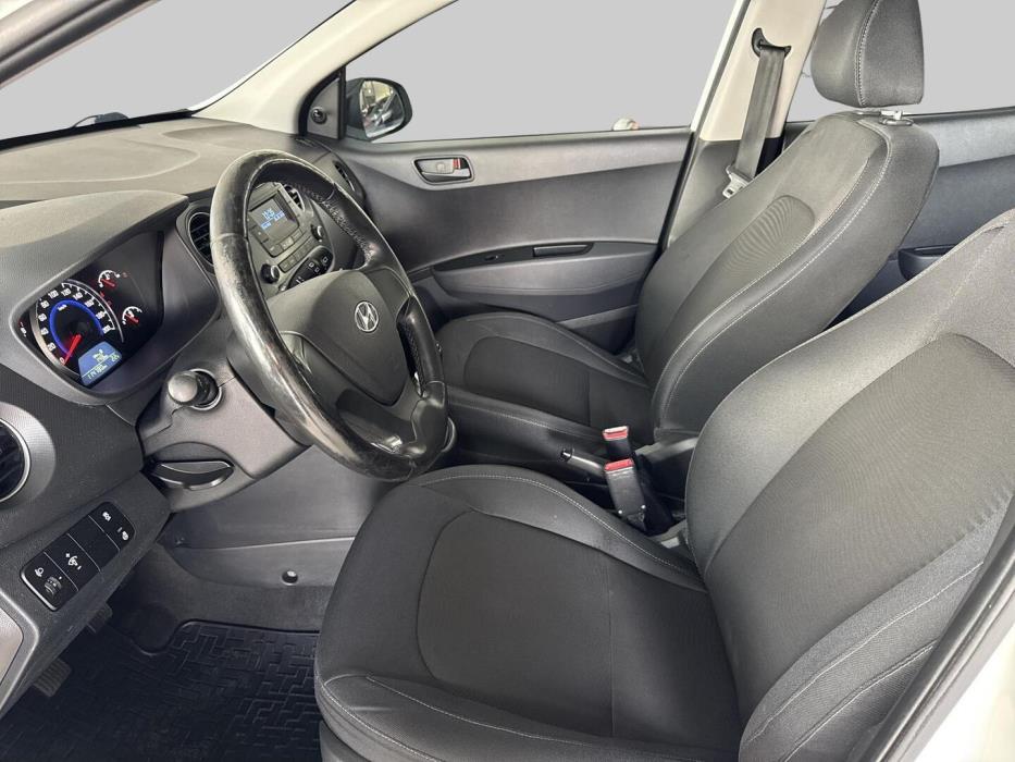 HYUNDAI i10 2017