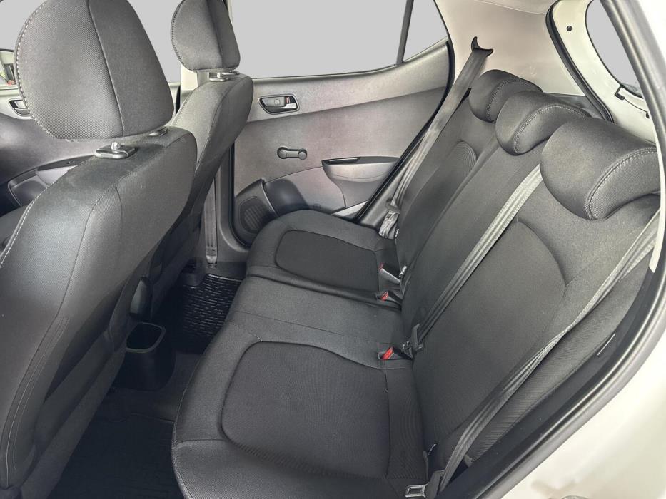 HYUNDAI i10 2017