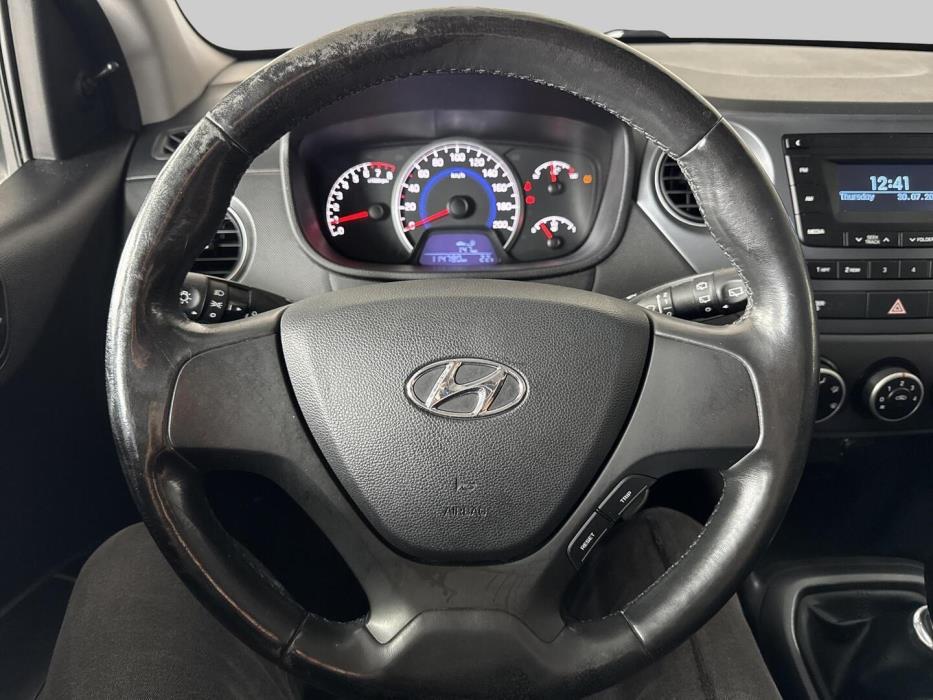 HYUNDAI i10 2017