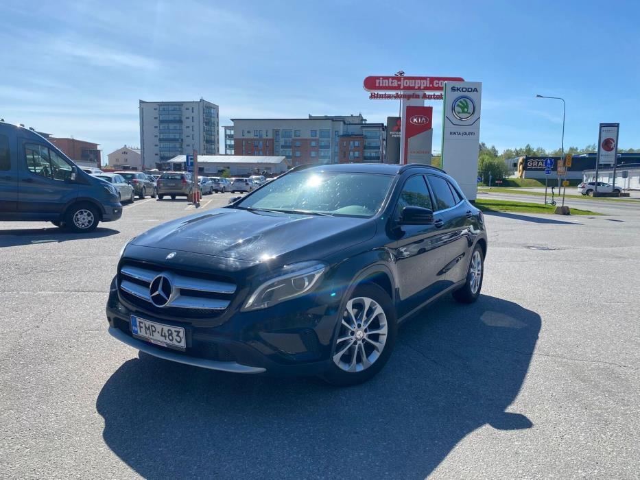MERCEDES-BENZ GLA 2015
