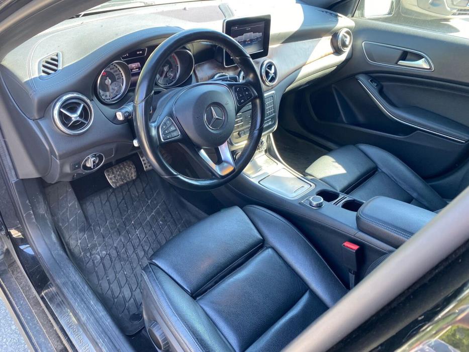 MERCEDES-BENZ GLA 2015