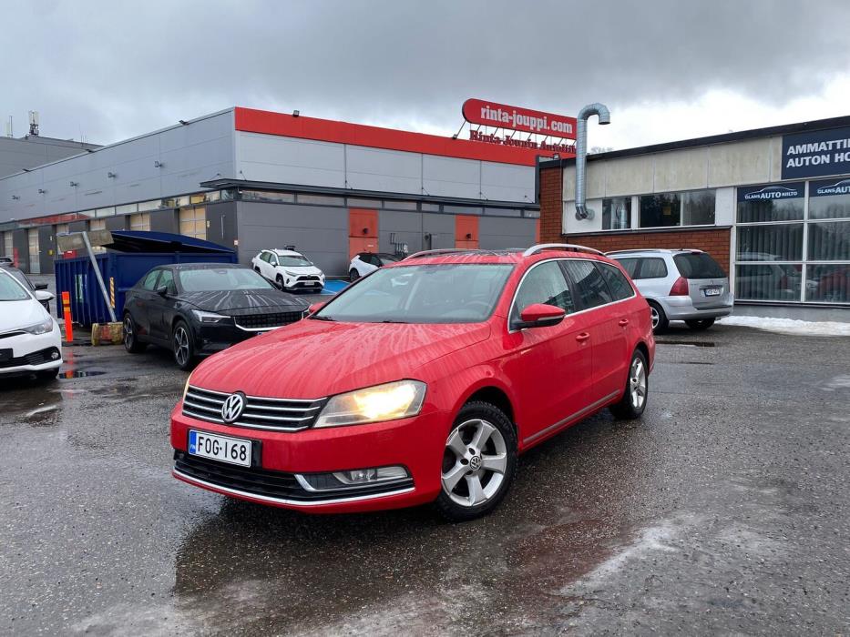VOLKSWAGEN Passat 2011