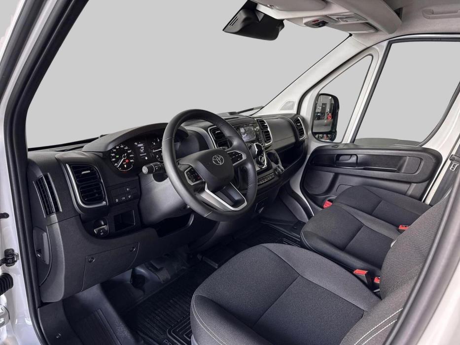 TOYOTA Proace MAX 2025