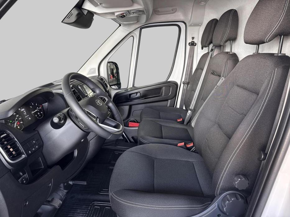 TOYOTA Proace MAX 2025