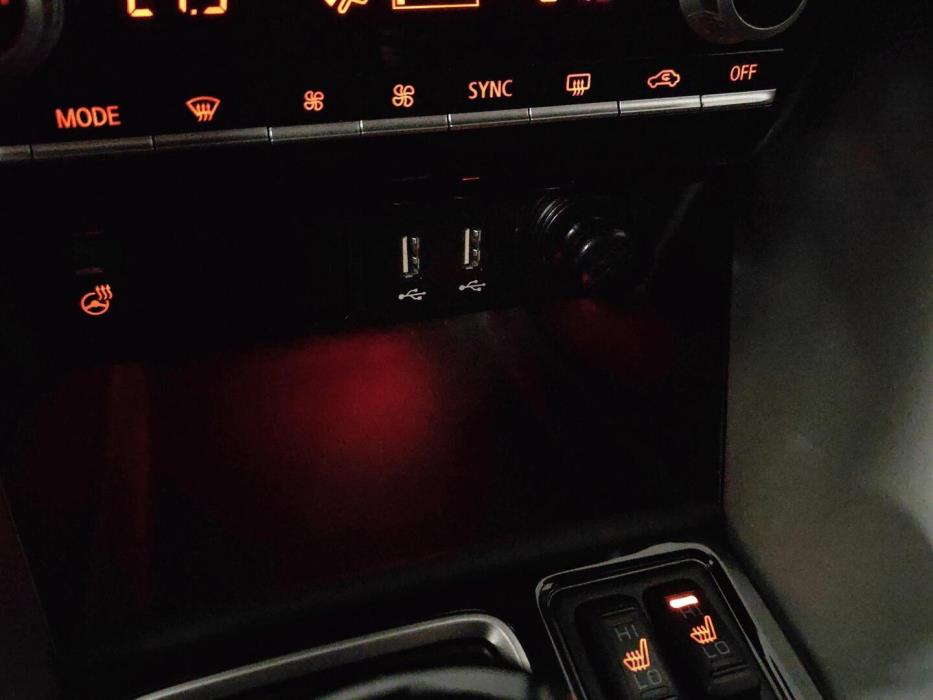 MITSUBISHI ECLIPSE CROSS 2024