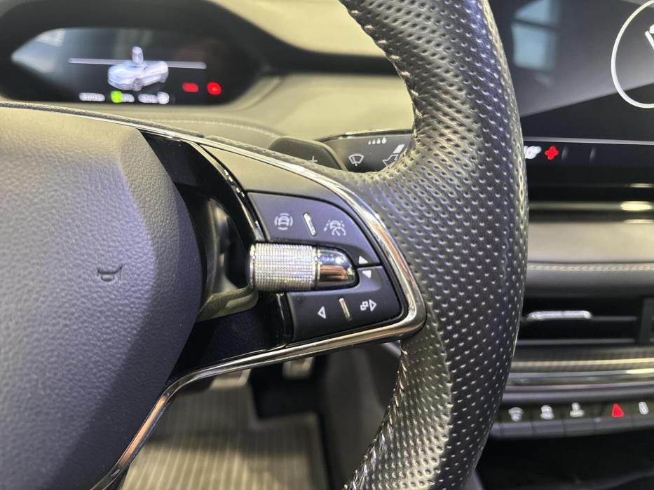 SKODA Enyaq 2023
