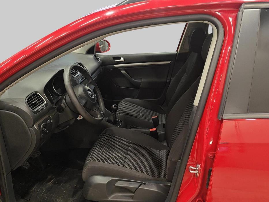 VOLKSWAGEN Golf 2011