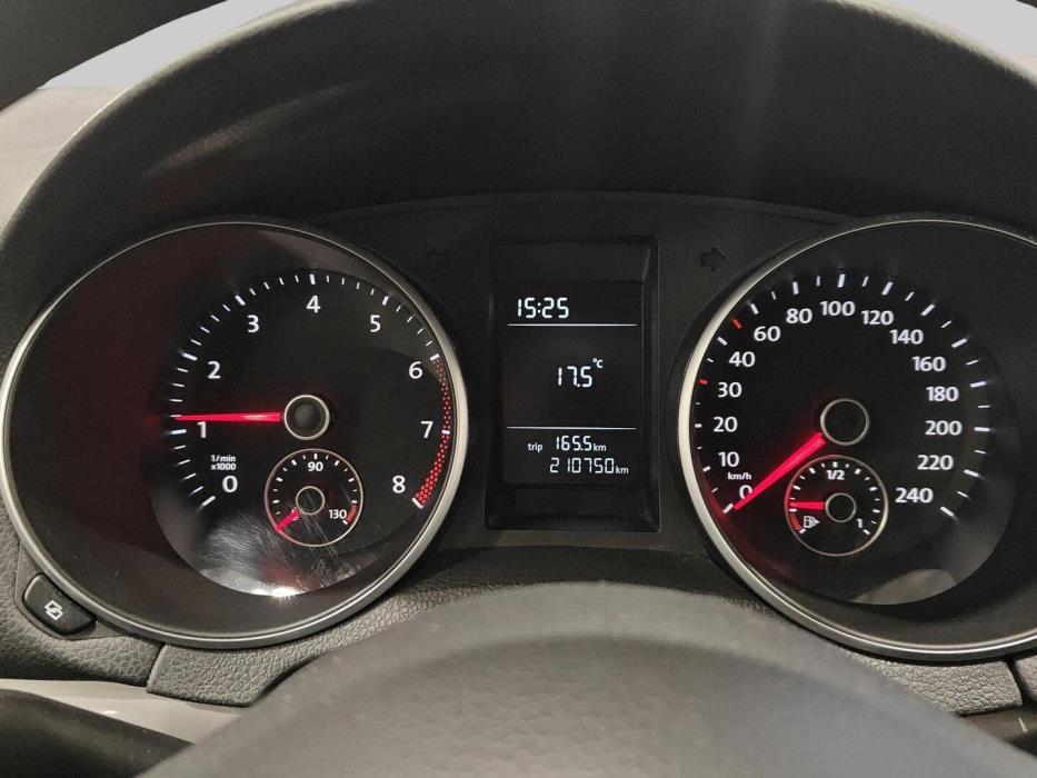 VOLKSWAGEN Golf 2011