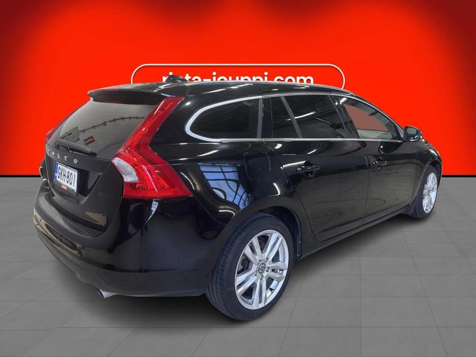VOLVO V60 2011