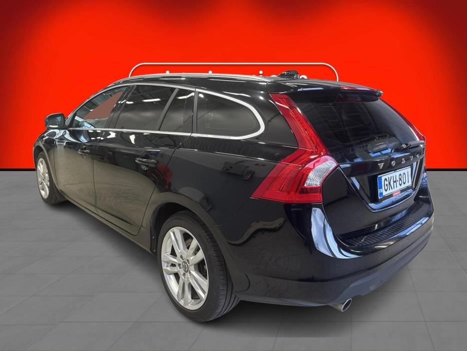 VOLVO V60 2011