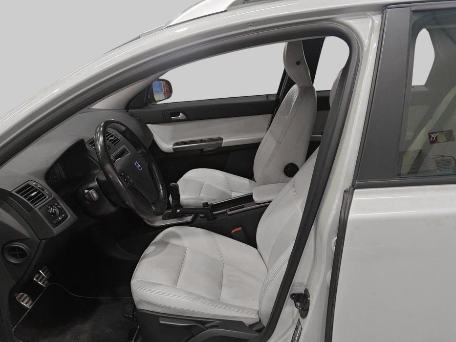VOLVO V50 2012