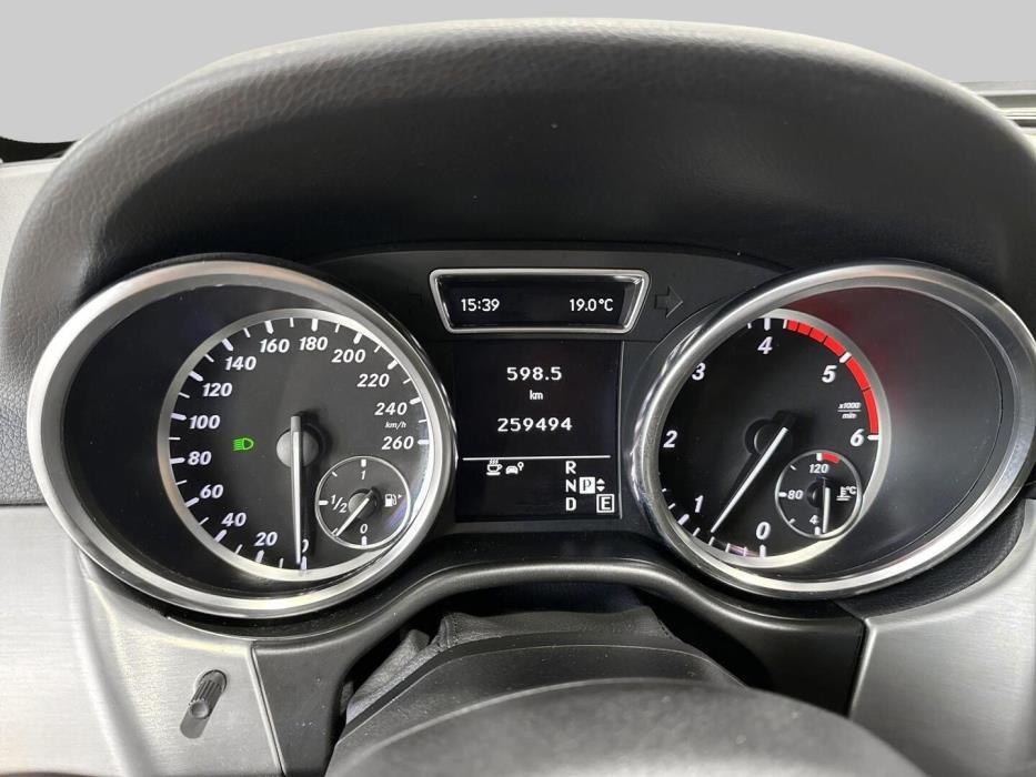MERCEDES-BENZ ML 2011