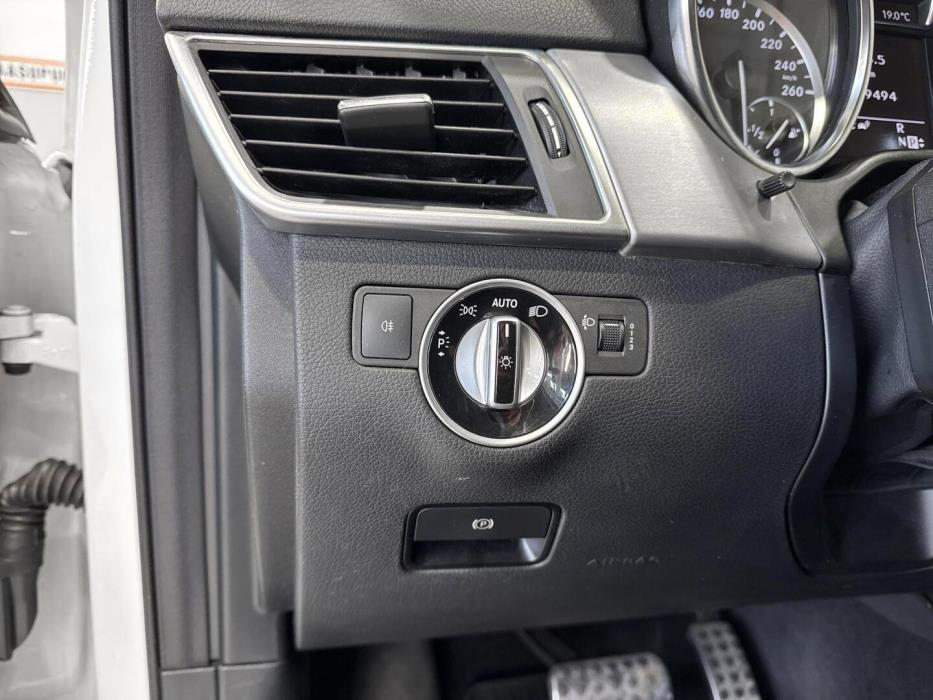 MERCEDES-BENZ ML 2011