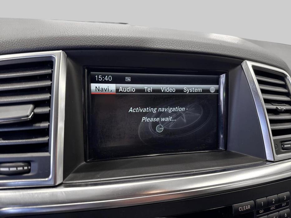 MERCEDES-BENZ ML 2011