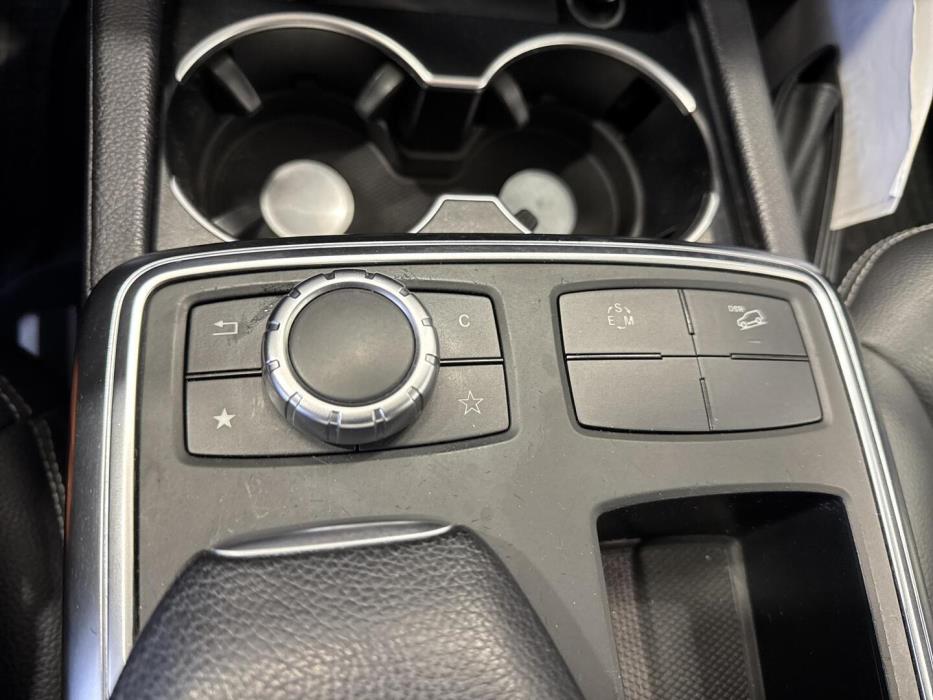 MERCEDES-BENZ ML 2011