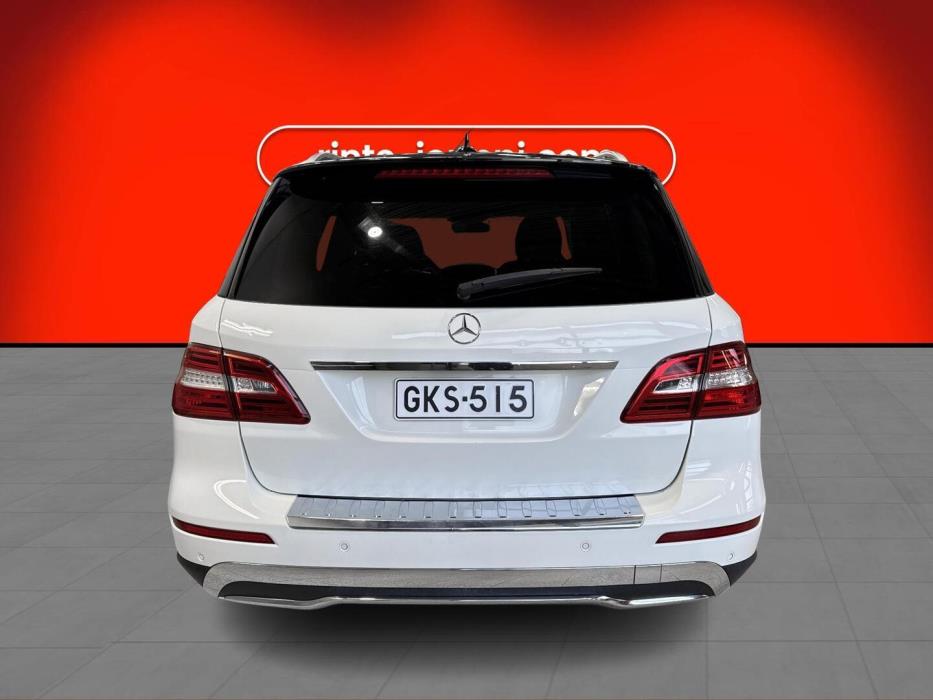 MERCEDES-BENZ ML 2011