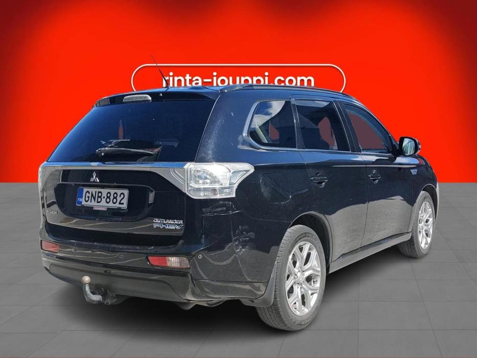 MITSUBISHI Outlander PHEV 2015
