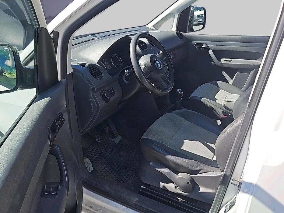 VOLKSWAGEN Caddy 2013