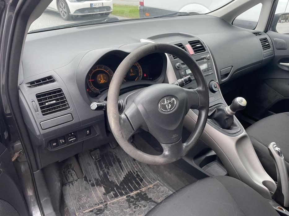 TOYOTA Auris 2007