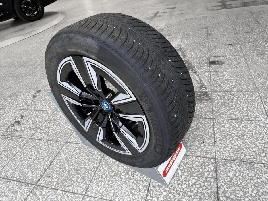 BMW IX3 2022