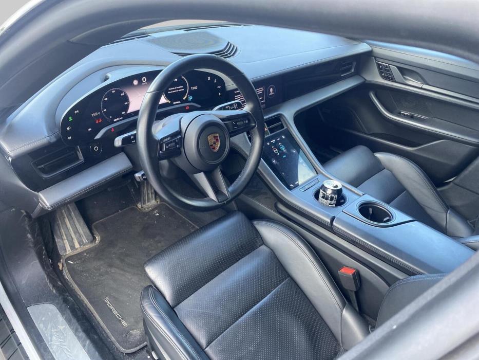 PORSCHE Taycan 2020