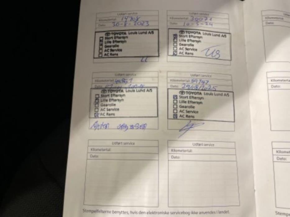 TOYOTA COROLLA CROSS 2023