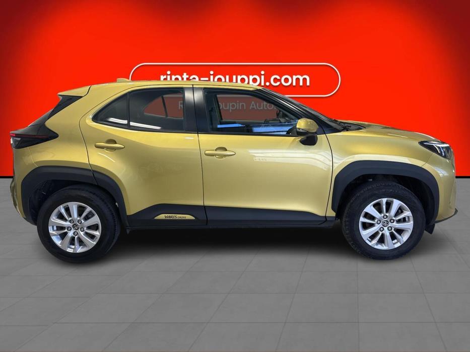 TOYOTA Yaris Cross 2022
