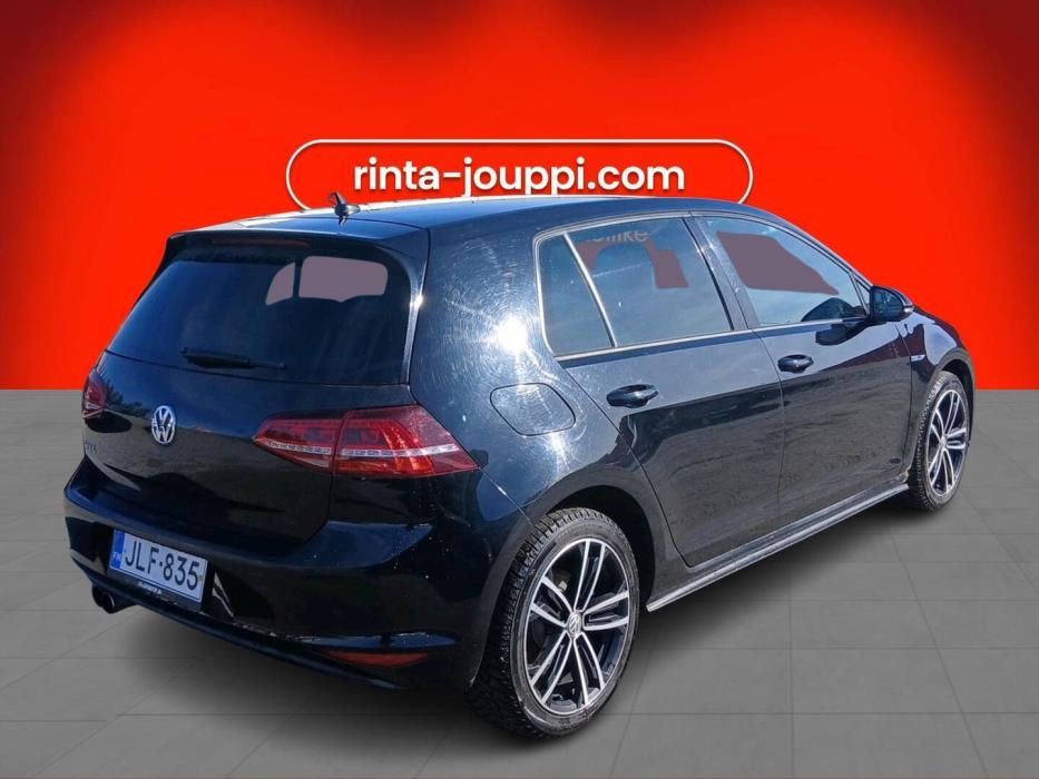 VOLKSWAGEN Golf 2015
